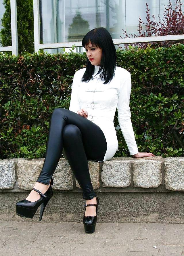 25P Sexy Women In Latex #17