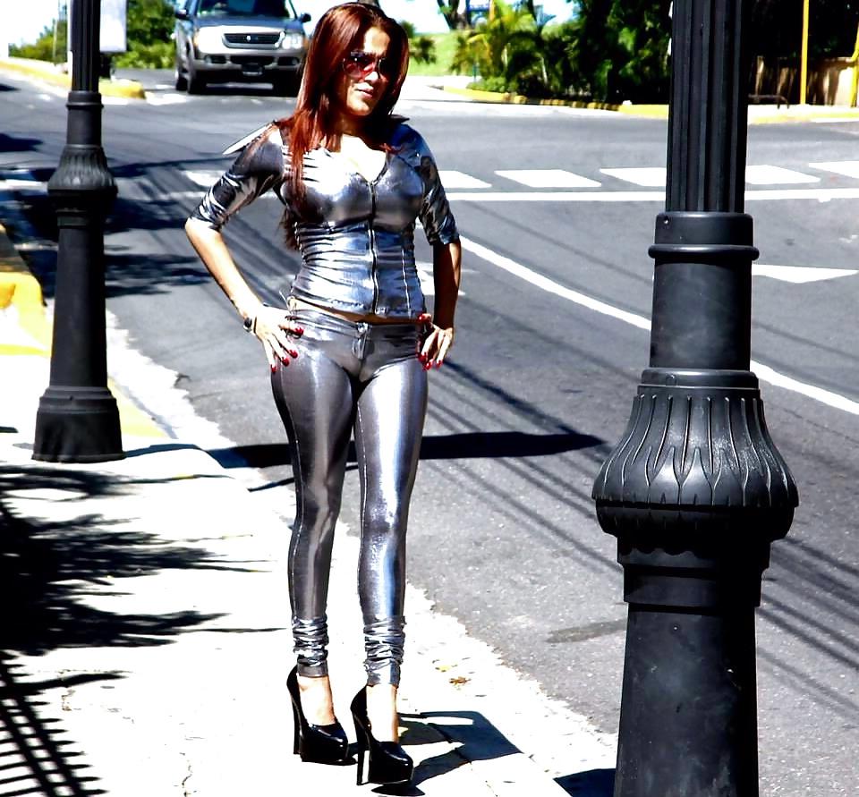 25P Sexy Women In Latex #17