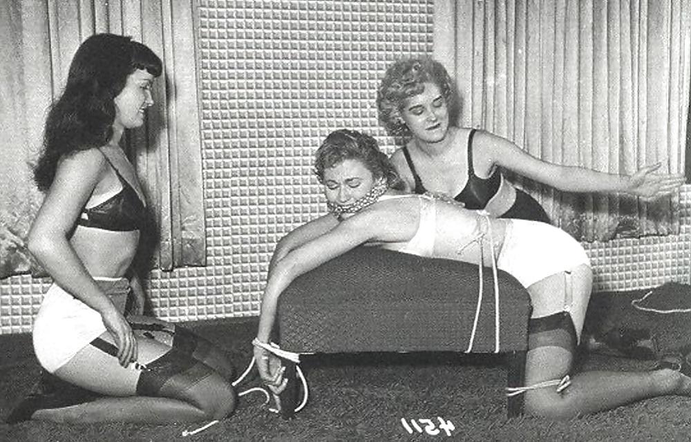 25P Vintage ladies wearing white panties.2