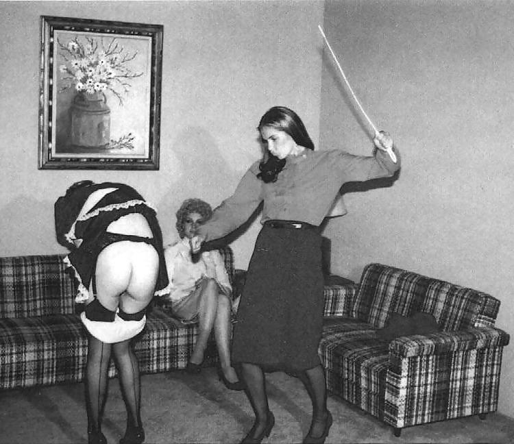 25P Vintage ladies wearing white panties.2