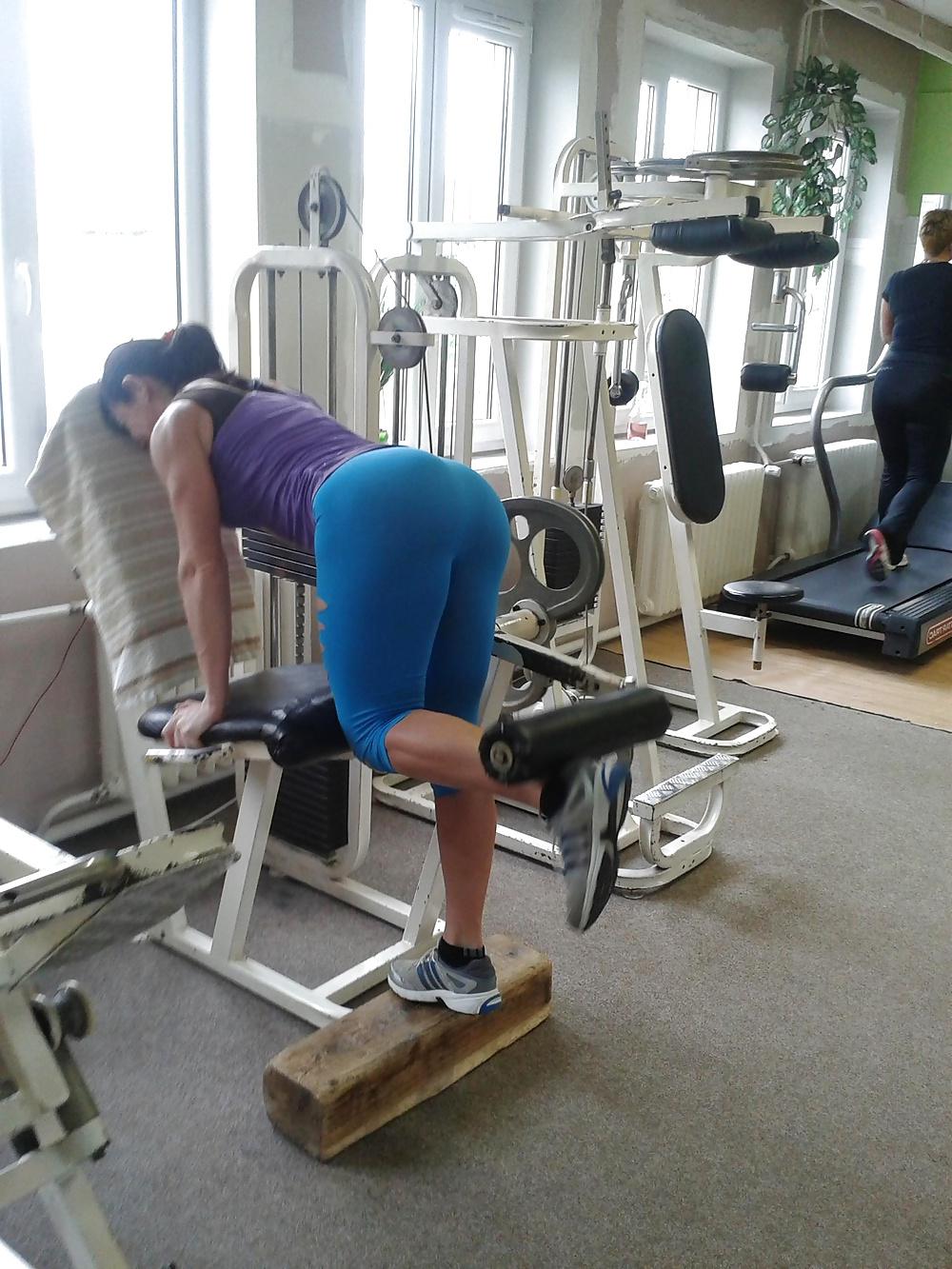 19P Nice asses at gym