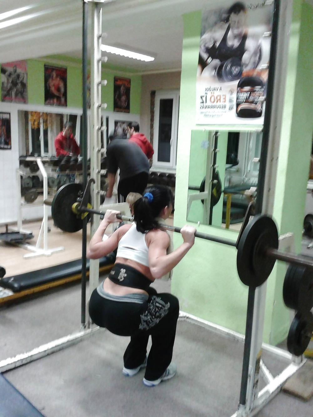 19P Nice asses at gym