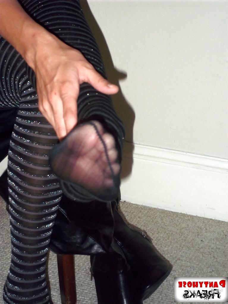 25P Nun in Pantyhose