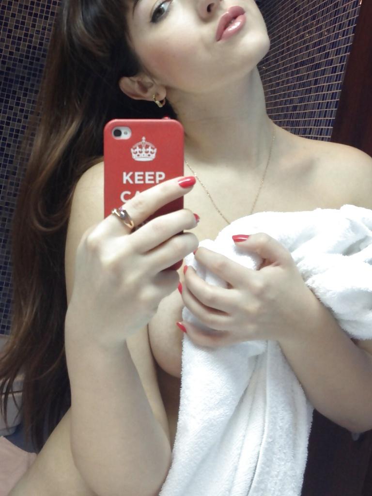 18P Webcam girl