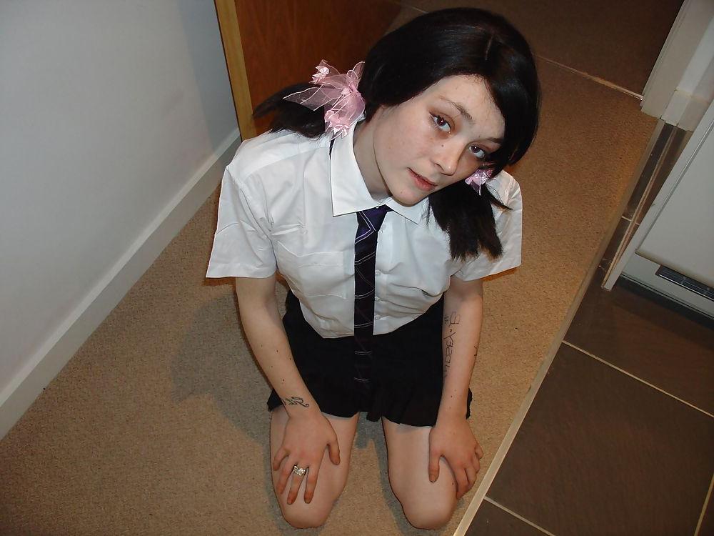 25P Slut ex dressed as school girl