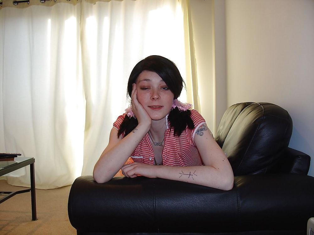 25P Slut ex dressed as school girl