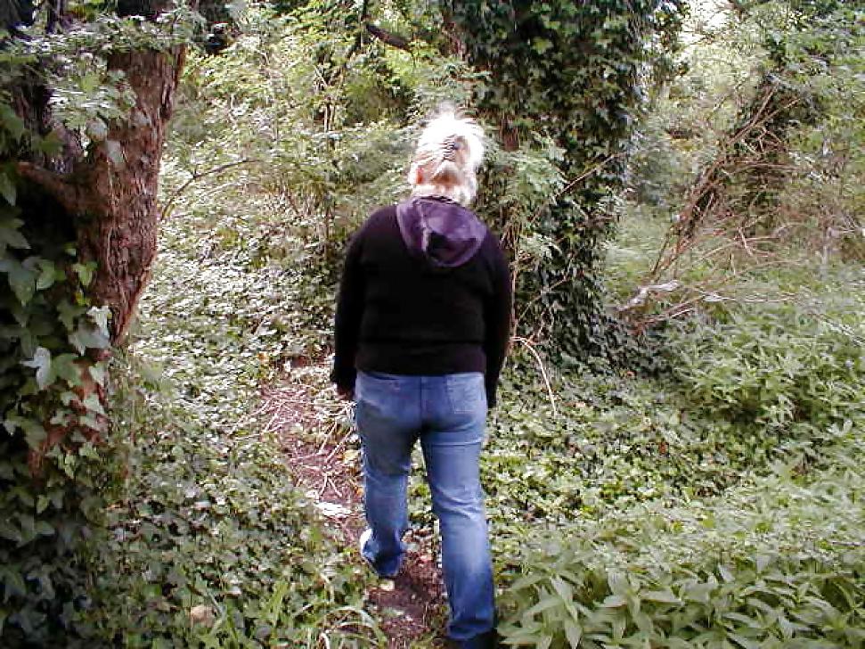 16P My wife in jeans