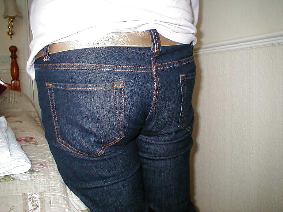 16P My wife in jeans