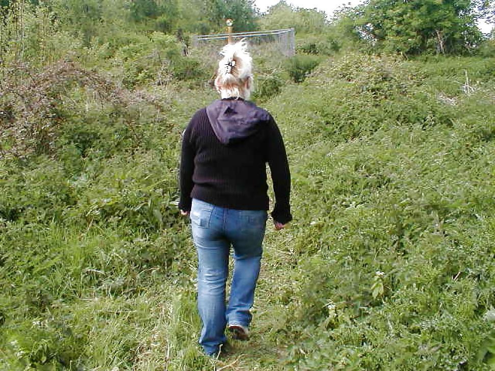 16P My wife in jeans