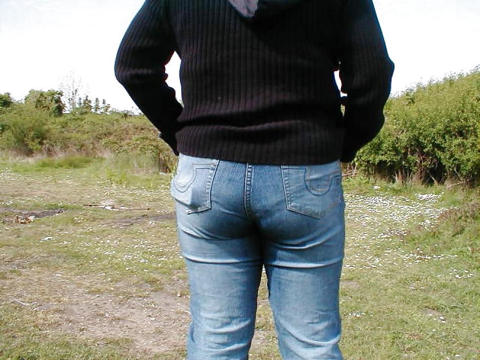 16P My wife in jeans