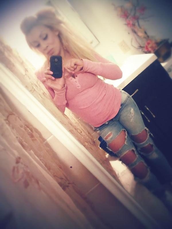 5P Latina milf blonde