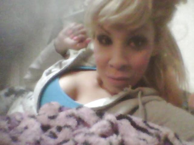 5P Latina milf blonde