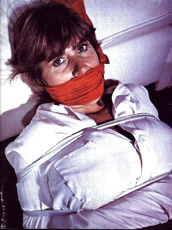 25P Vintage-BDSM - Uschi Digard