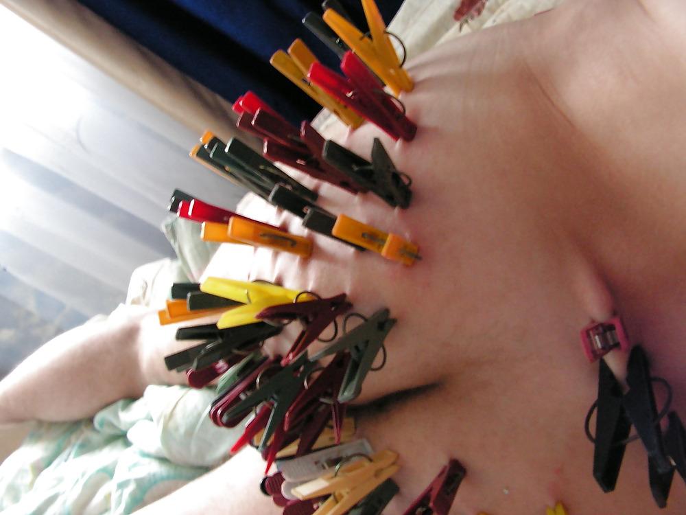 11P BDSM Clothespin ass