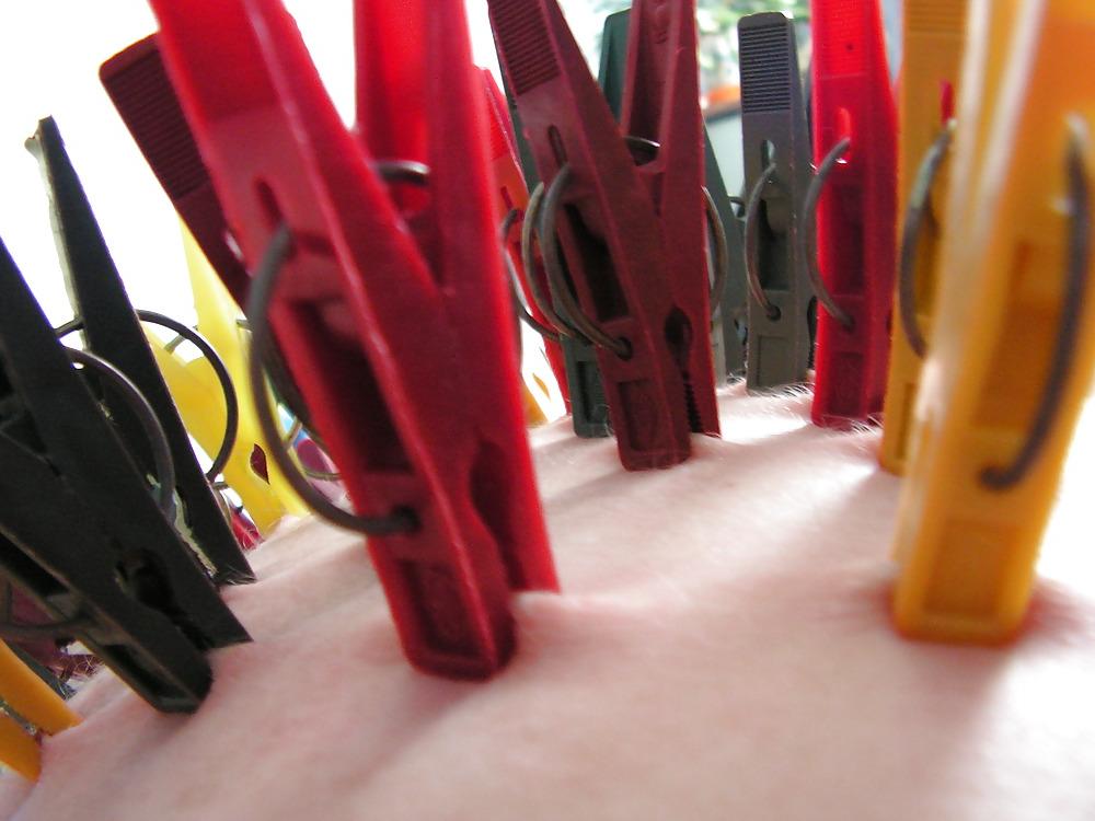 11P BDSM Clothespin ass