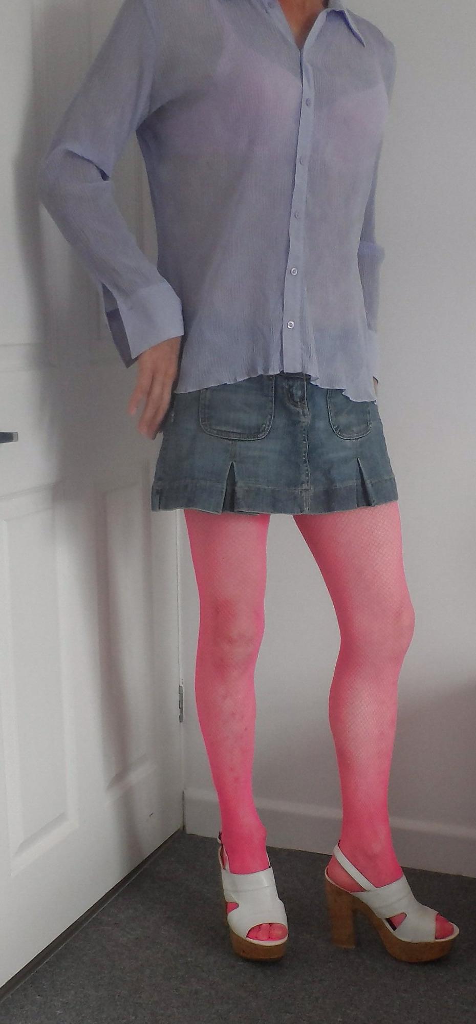 17P Pink Fishnet Tights 