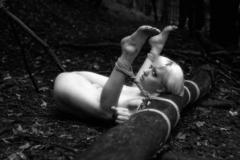 20P BDSM Outdoor Submission