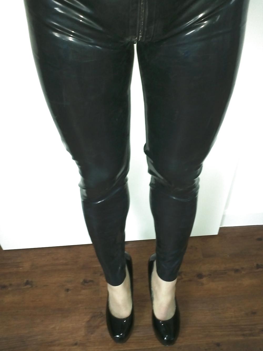 9P Sunday fun and sport in latex and heels ( sissy sport )
