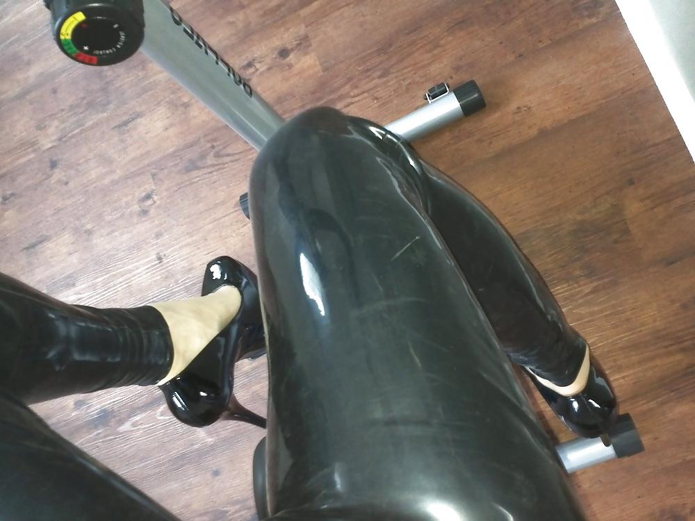 9P Sunday fun and sport in latex and heels ( sissy sport )