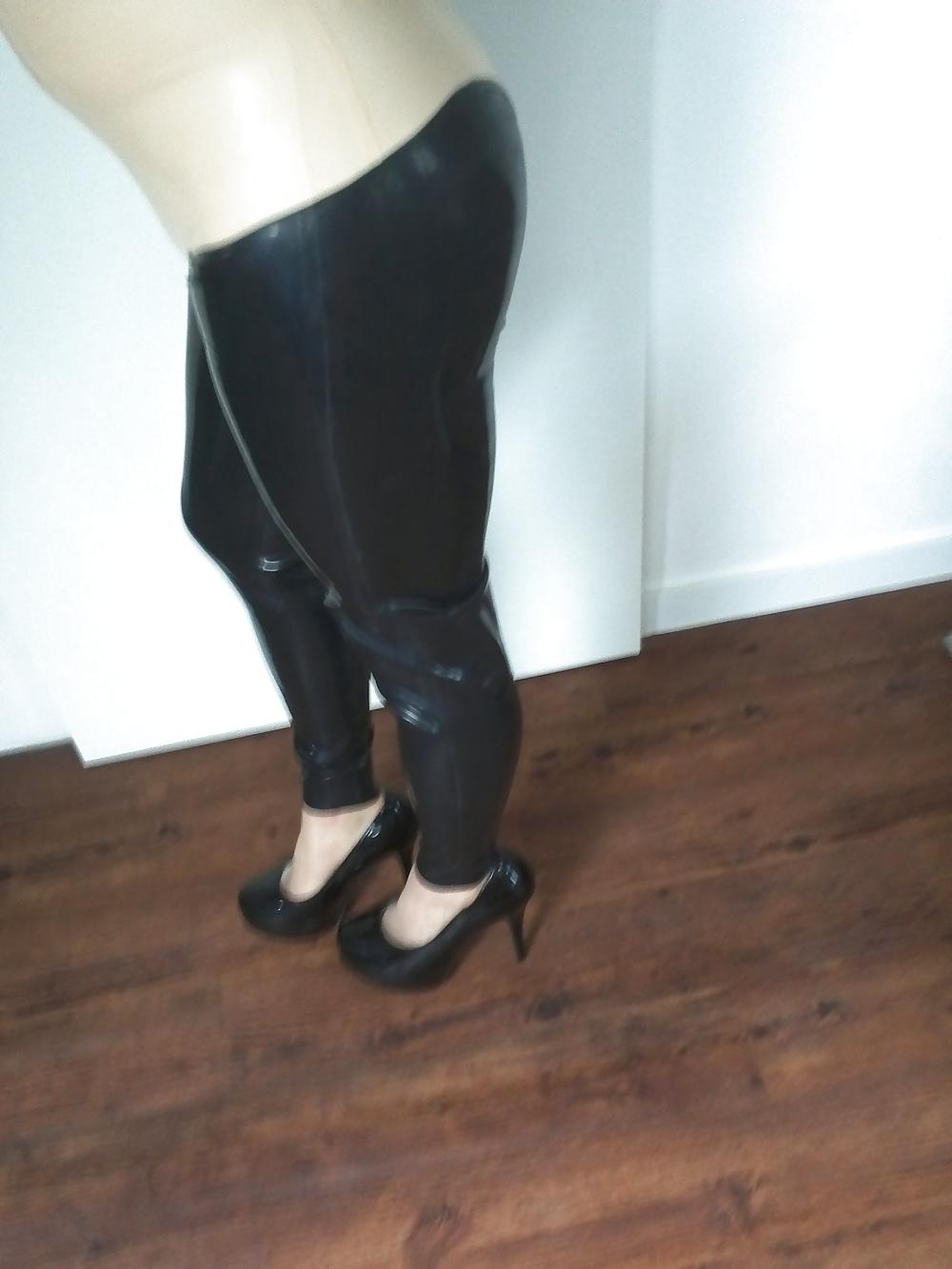 9P Sunday fun and sport in latex and heels ( sissy sport )