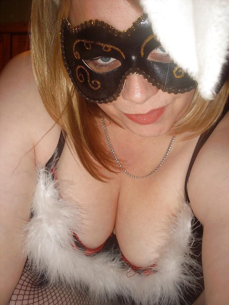 5P Pussy dressed as bunny..give me your spunk