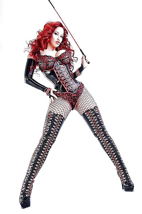 15P Latex Dreams 01