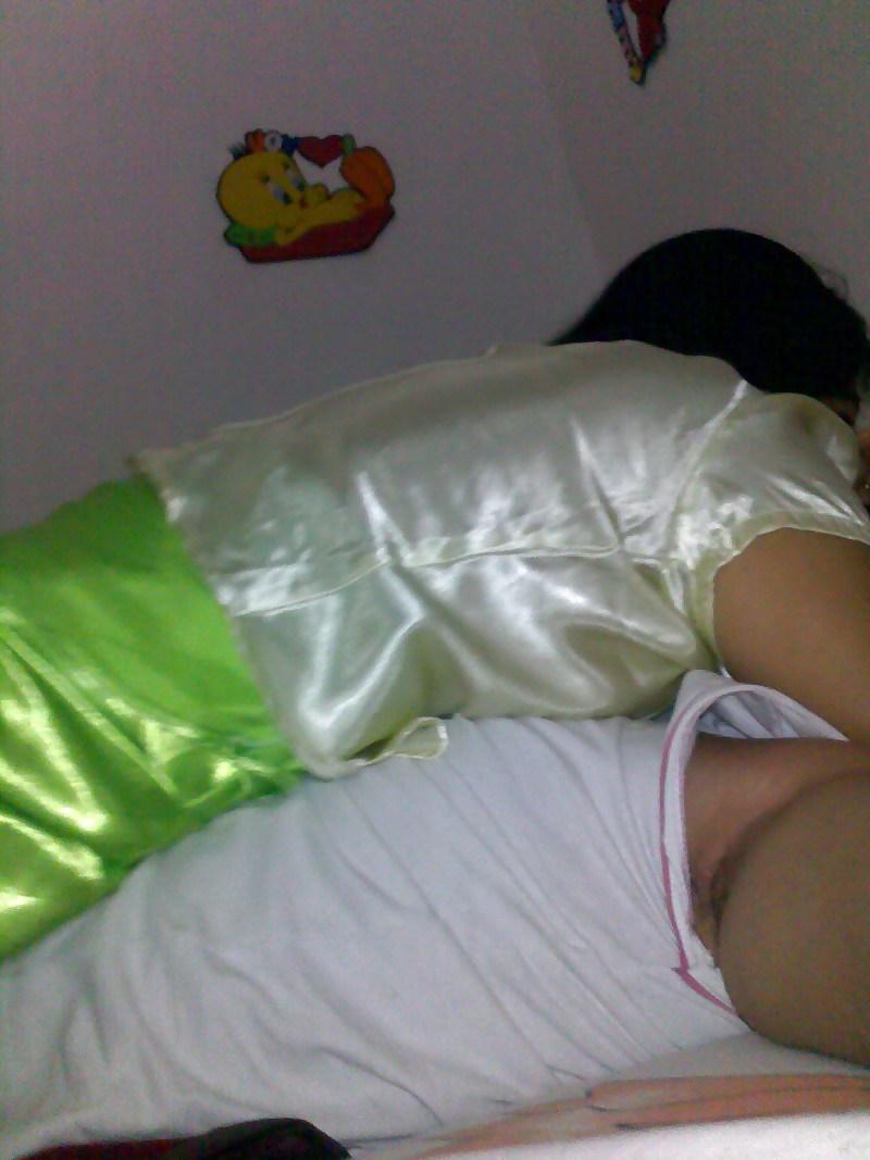 10P Satin pleasure