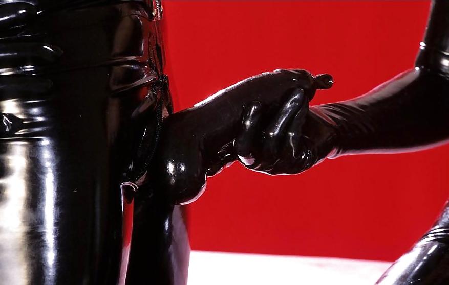 15P Latex Fetish 01