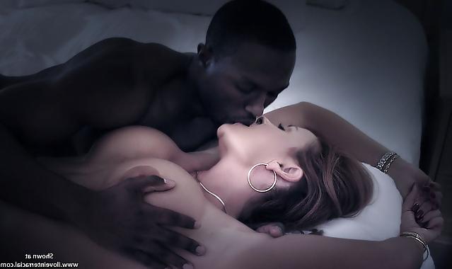 18P INTERRACIAL KISSING