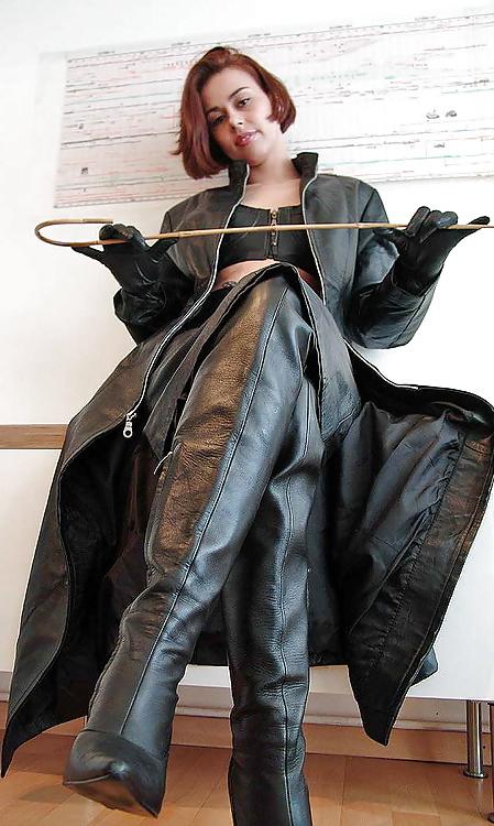 25P Leather Femdom