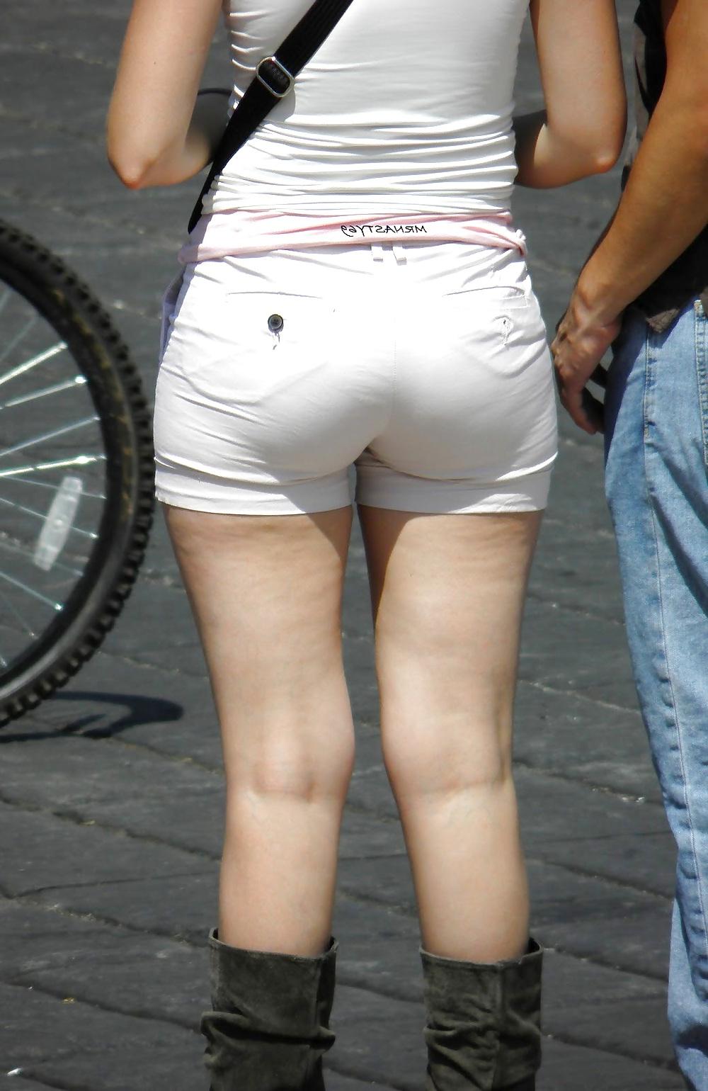 25P Wife In Tight Jeans #9