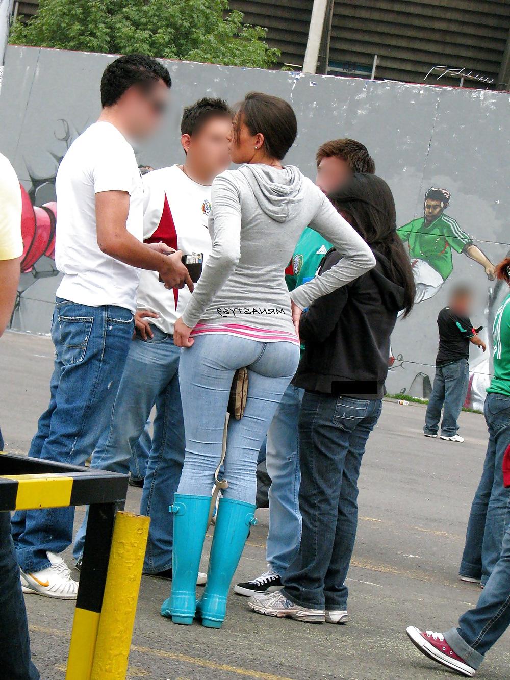 25P Wife In Tight Jeans #11