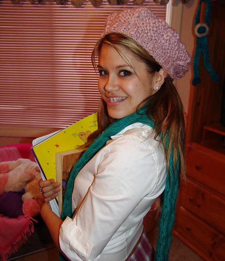 25P Horny Topanga - Doing her homework