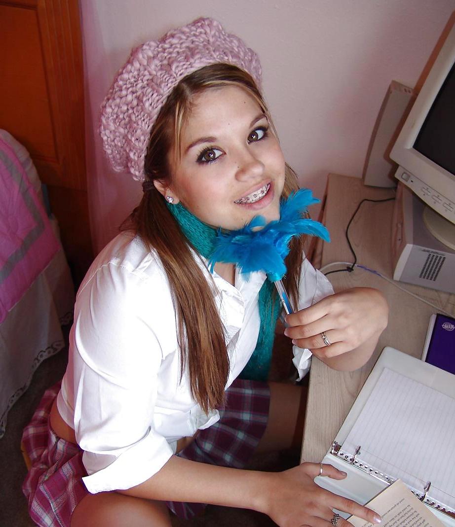 25P Horny Topanga - Doing her homework