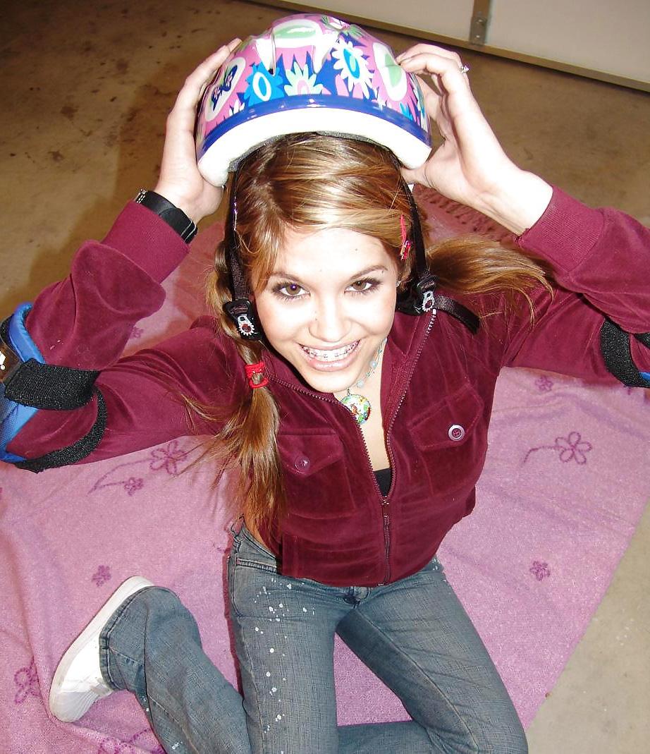 25P Horny Topanga - On the garage floor