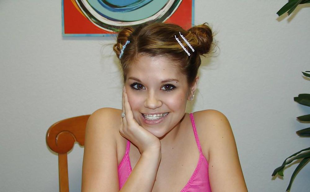 25P Horny Topanga - Thinking of her dreamboy