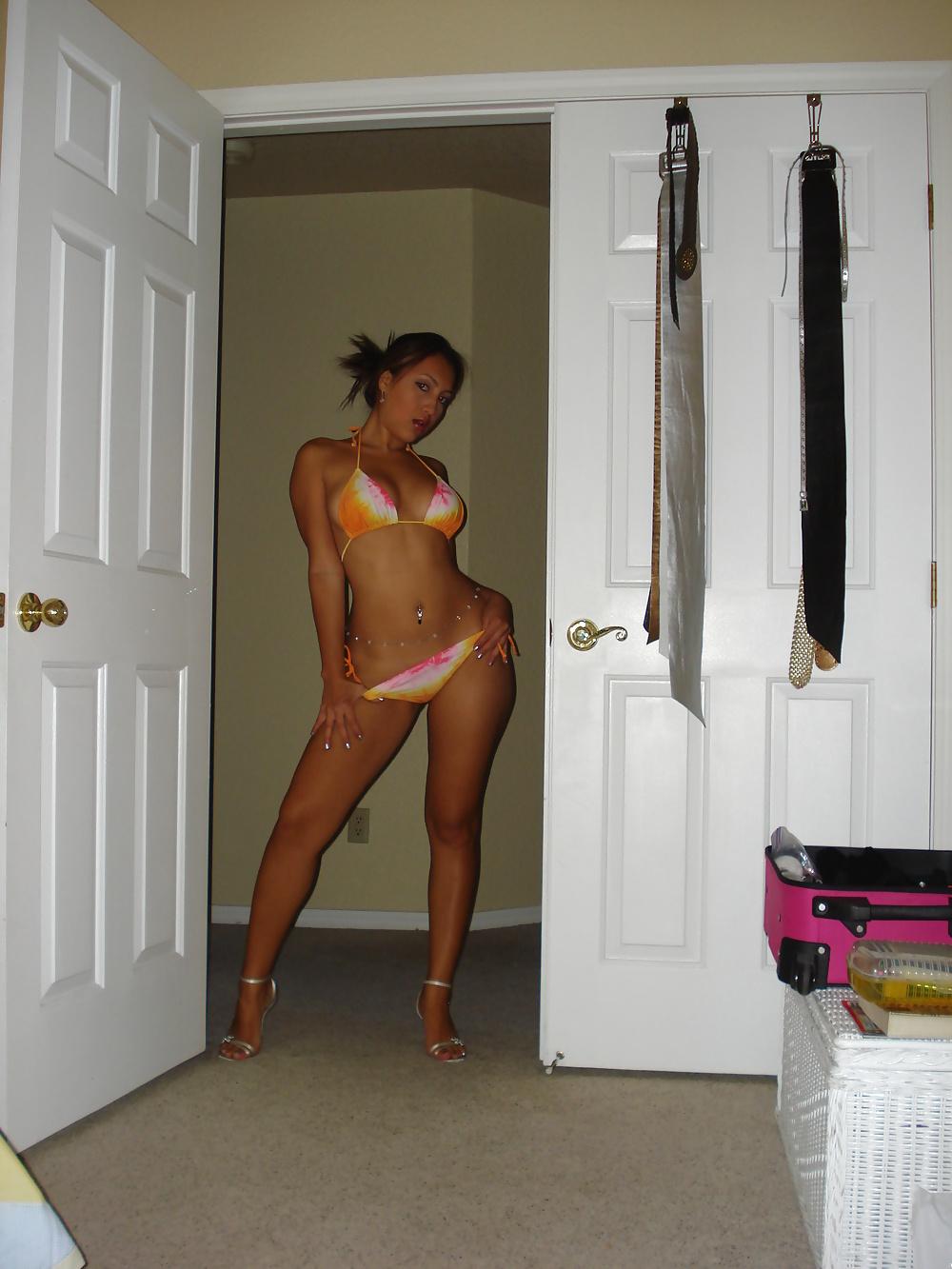 25P Latina-MILF