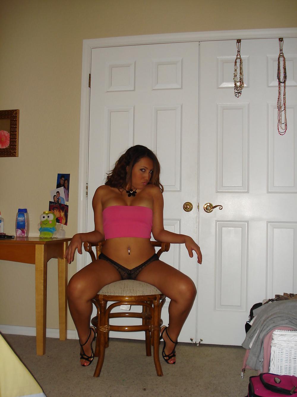 25P Latina-MILF