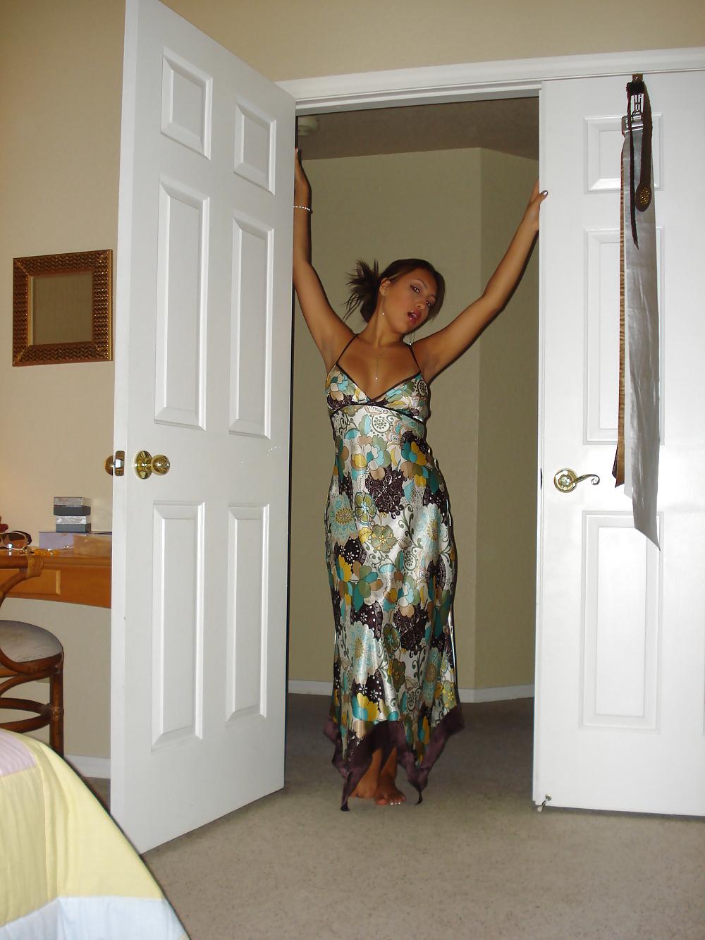 25P Latina-MILF