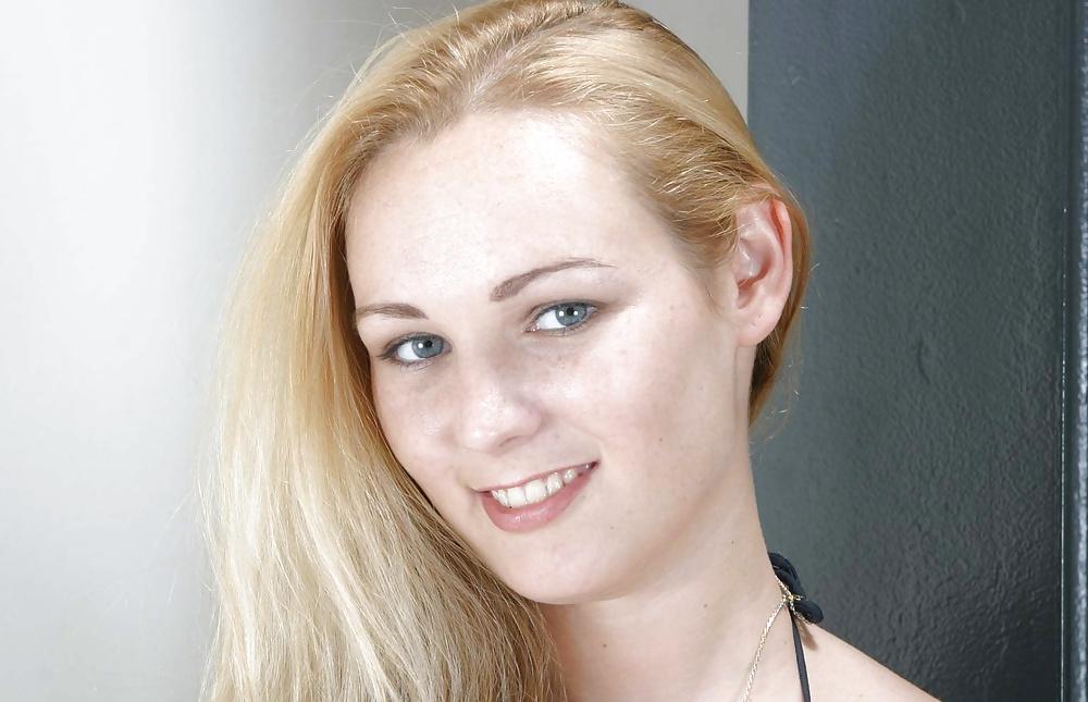 16P Kings hairy blond teen