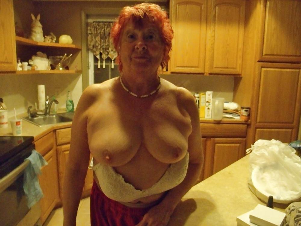 20P Pull down your shirt 39.
