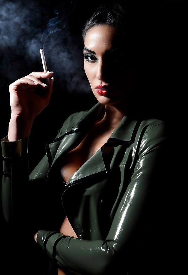 25P Sexy Women In Latex #11