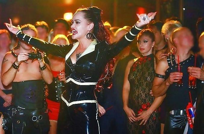 25P Sexy Women In Latex #11
