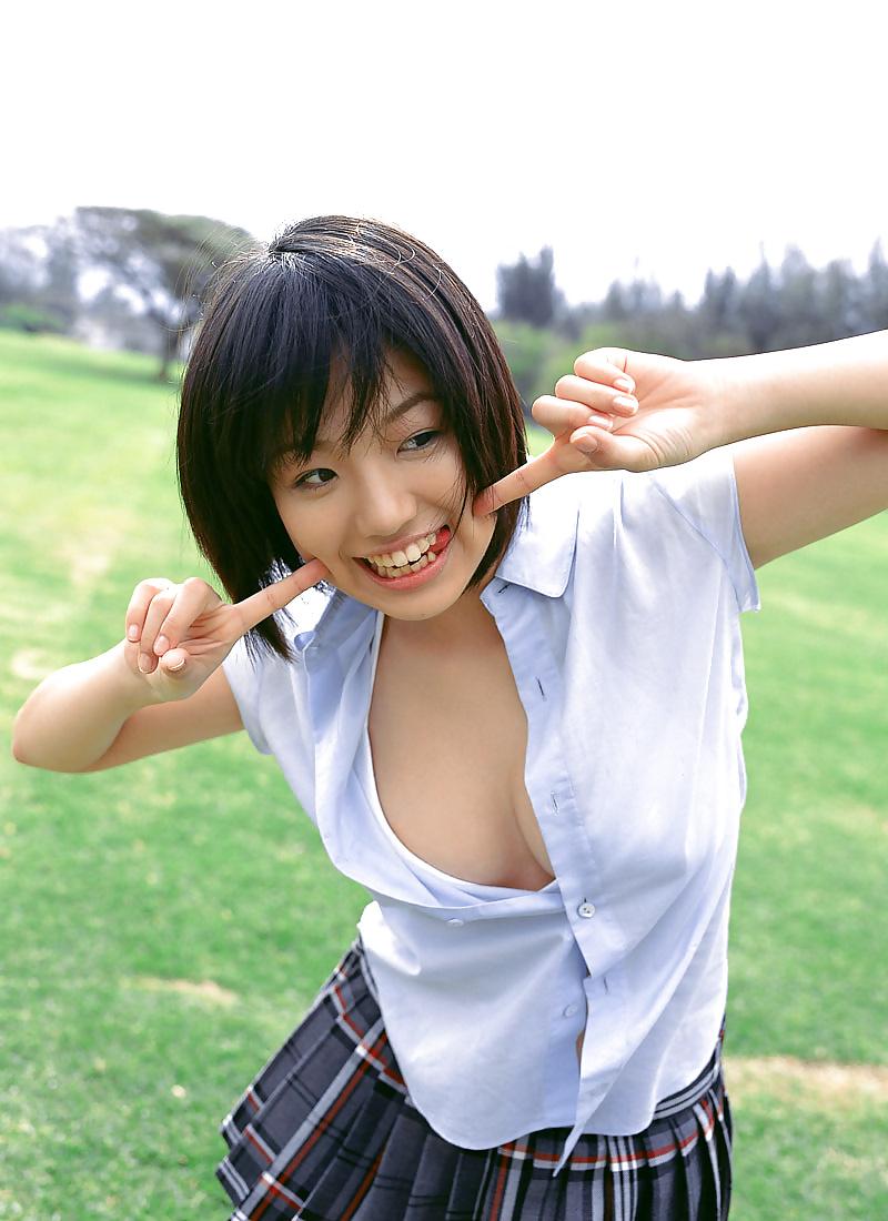 20P Japanese School Girls 03