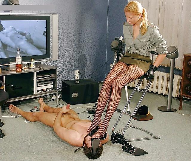 25P DOMINA - FEMDOM - BDSM - SUBMISSIVE MEN 