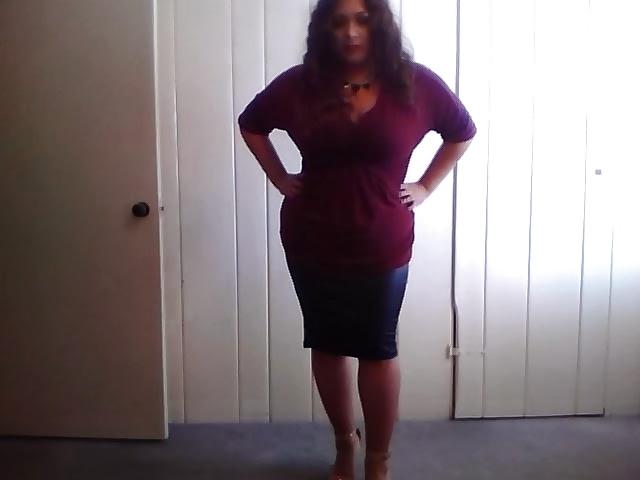 25P Super thick latina milf
