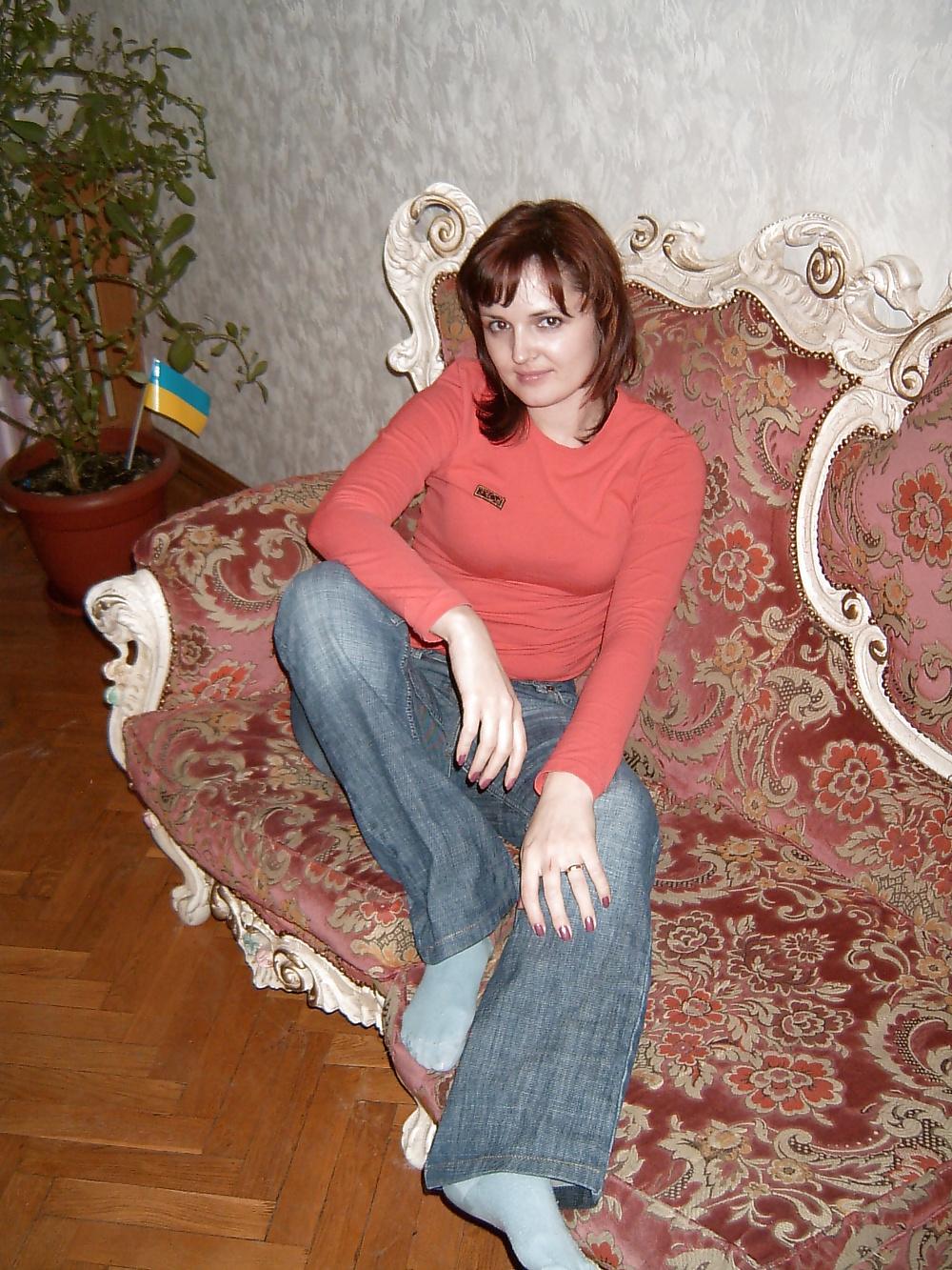 25P Two guys fuck russian pussy