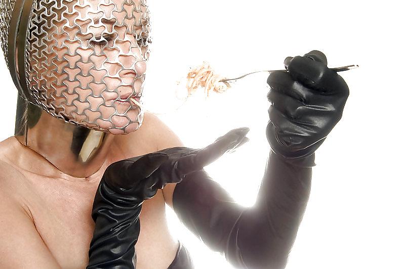25P BDSM