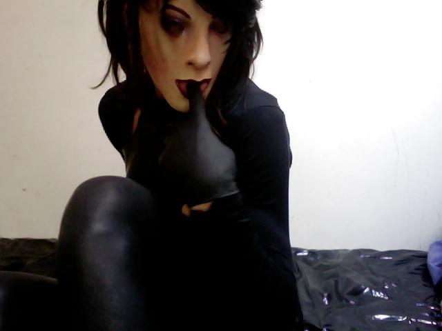 6P Black latex sissy with mask