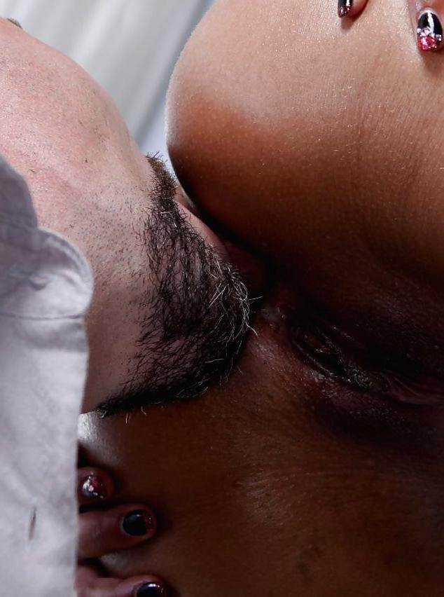 25P Interracial ass worship 01